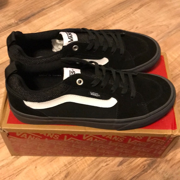 Nwt Vans Blackblack Filmore Sneakers 